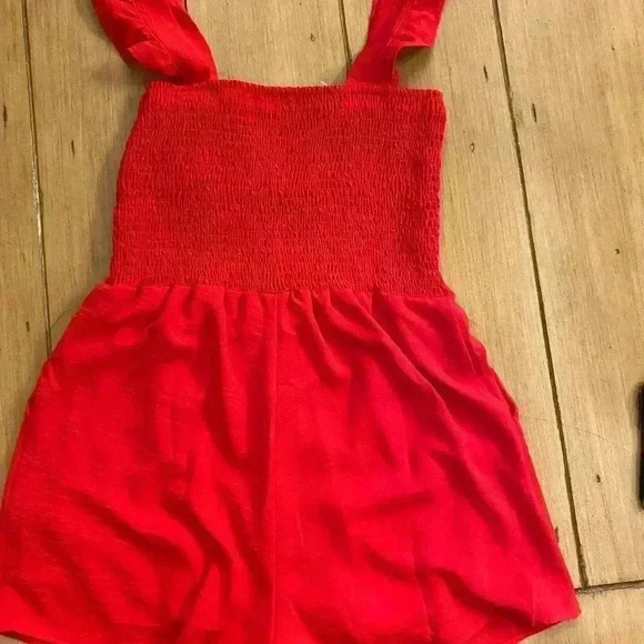 Red Ruffle Shorts Romper, New by Gilli, large - Picture 5 of 8